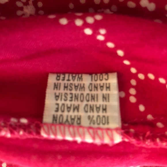 Rayon Decorated top Raspberry Red M - Picture 6 of 8